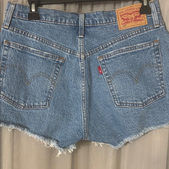 Levi’s Distressed Denim Shorts Size 29 Button Fly Cutoff Jean Shorts - Picture 3 of 5
